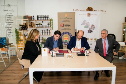 El Ayto de Alcorcón firma convenio con la Factoría de Café para facilitar empleo